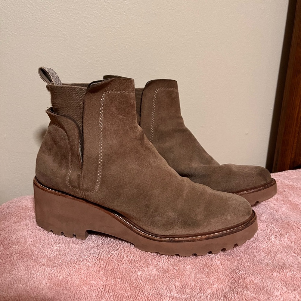 Dolce Vita Tan Suede Ankle Booties